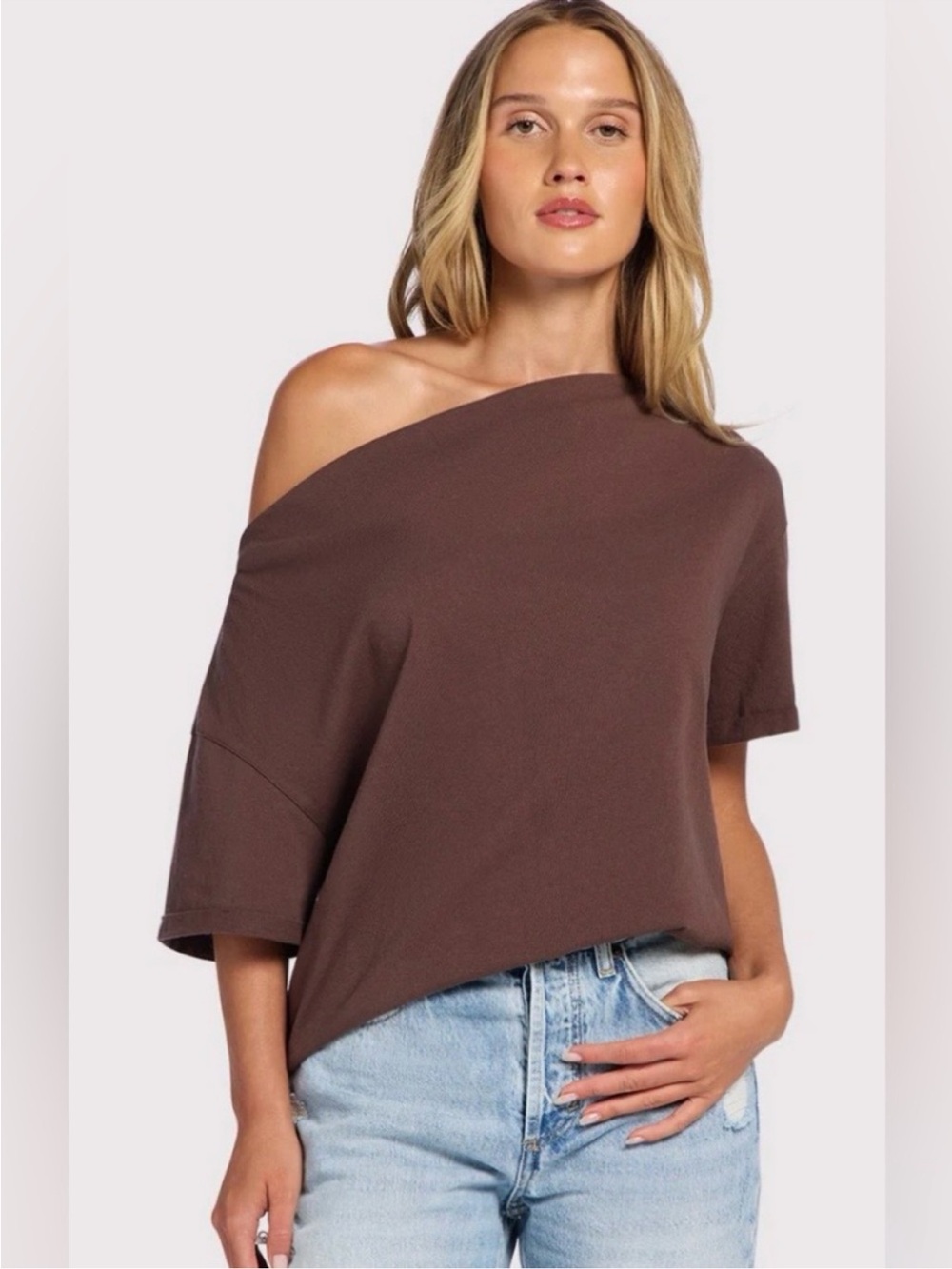 nuuds One-Shoulder Short Sleeve Top in Chocolate Brown